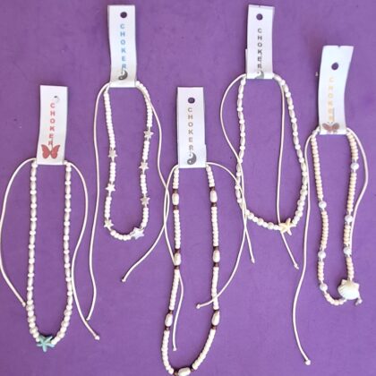 Collar Choker de mostacilla y perlas c/dijes