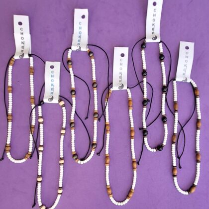 Collar Choker de mostacilla y madera